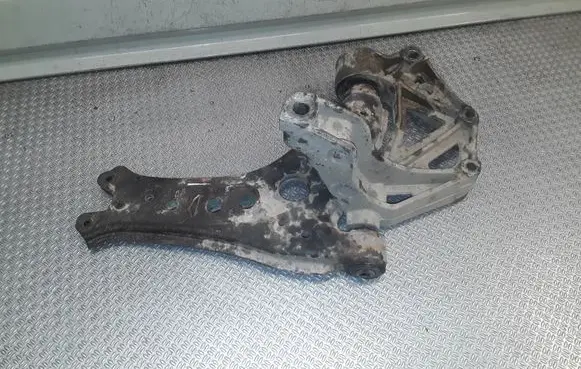 Skoda Fabia Mk2 (5J) Front lower control arm/wishbone 