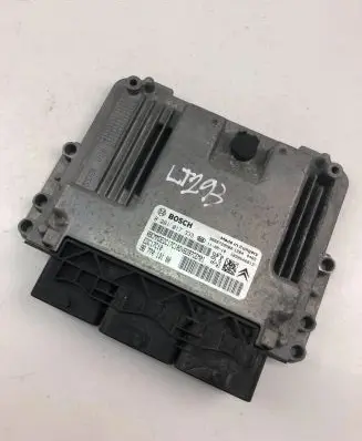 Peugeot 207 Engine control unit/module ECU 9677013180 0281017333