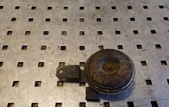 Opel Frontera B Horn signal