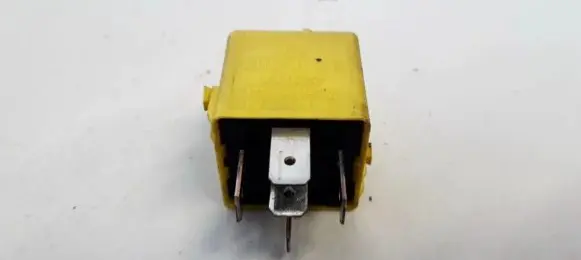 Mercedes-Benz S W220 Other relay A0025421419 V23134-A52-X335