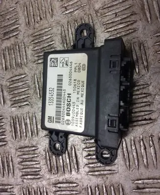 Opel Insignia A Parking PDC control unit/module 13354532