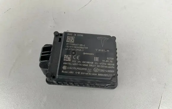 Tesla Model 3 Distronic sensor radar 110864700C 4135AARS4B A1T18262002739