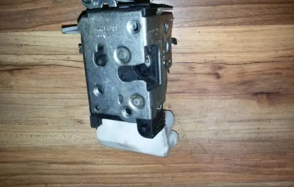 Fiat Punto (188) Front door lock