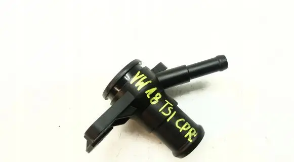 Volkswagen Jetta VI Engine coolant pipe/hose 06K121132H