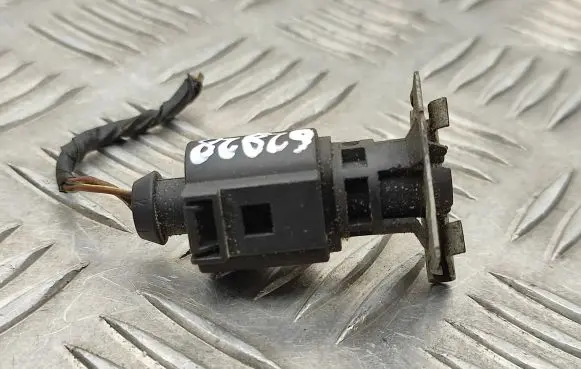 Volkswagen Transporter - Caravelle T5 Outside/exterior temperature sensor 1J0973702