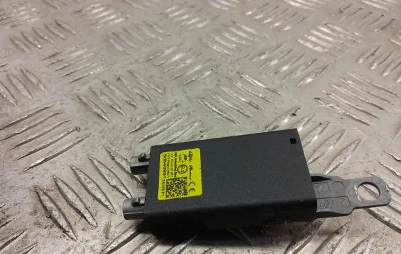 Alfa Romeo Stelvio Aerial antenna amplifier 50548991