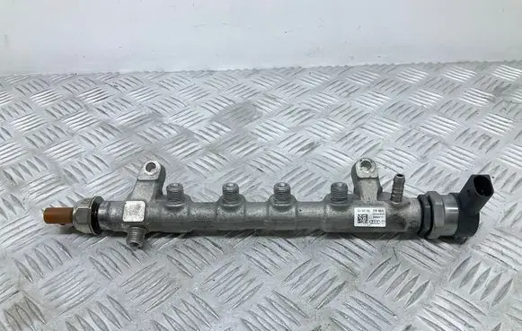 Volkswagen Tiguan Fuel pressure regulator 03L089N 05713074AB 03L906054