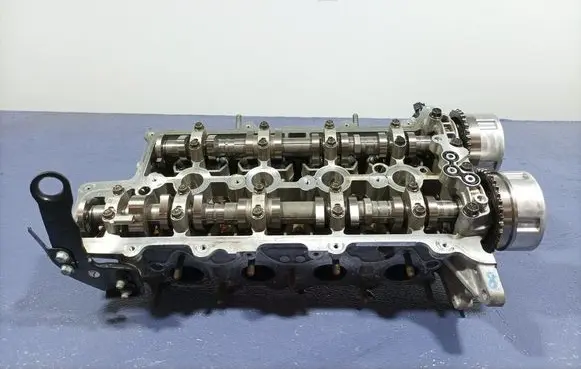 Hyundai Tucson TL Engine head 221112B770