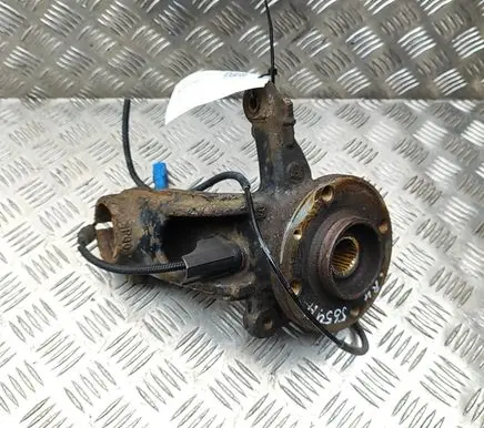 Peugeot 2008 I Front wheel hub 364690