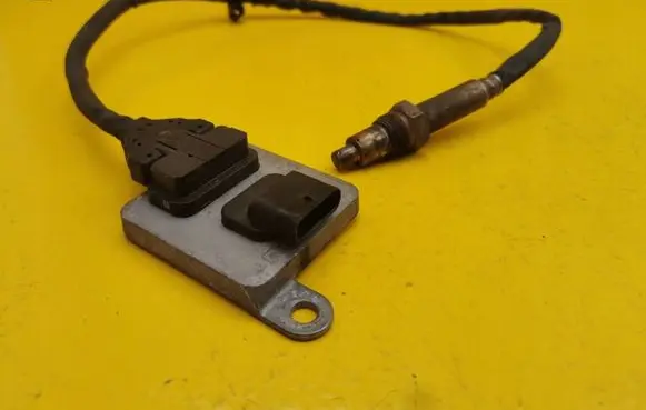 Mercedes-Benz Vito Viano W447 Lambda probe sensor A0009059703