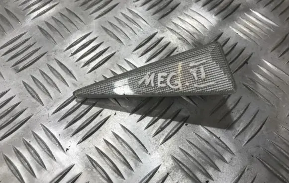 Renault Megane II Front fender indicator light 8200633416