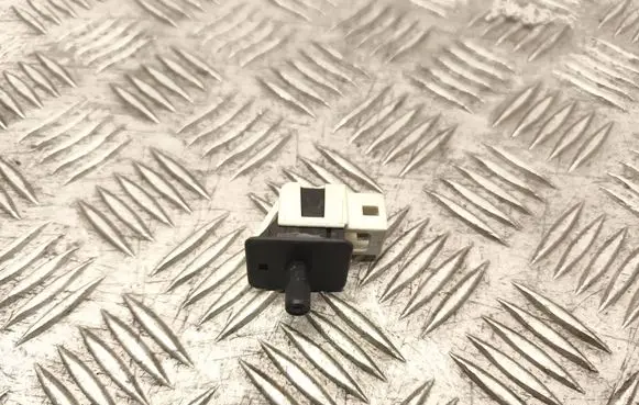 Mercedes-Benz E W211 Front door sensor coupe 2028209410