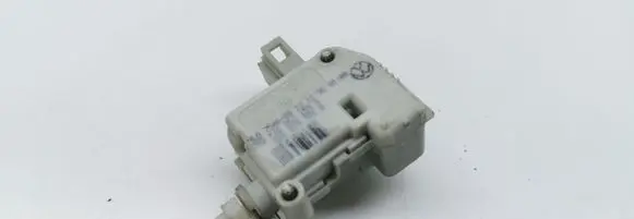 Volkswagen Golf IV Central locking motor 1J6862159A 3B0959781B