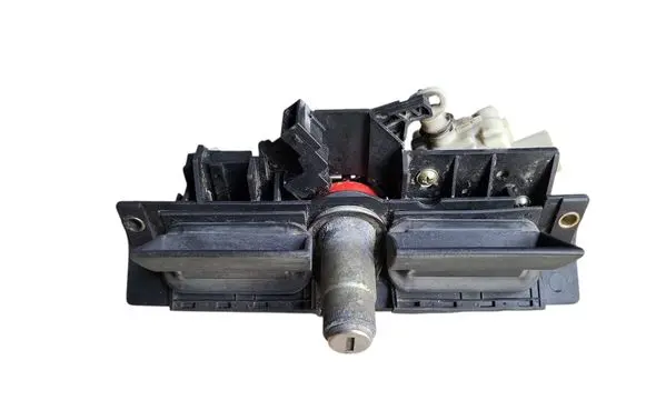 Audi A6 S6 C5 4B Tailgate/trunk/boot exterior handle 8D9827565H 8D9827565J 4B0827565H