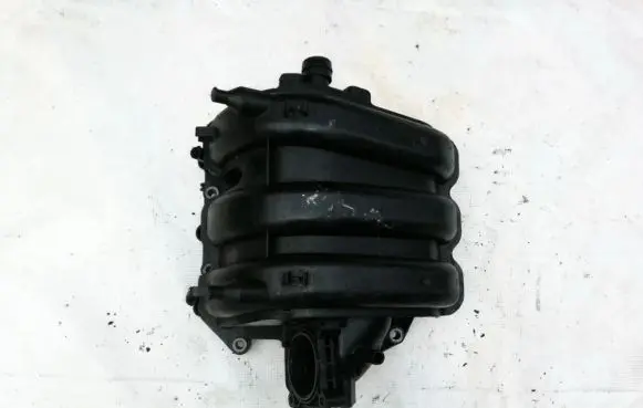 Volkswagen Polo Intake manifold 03e129711c
