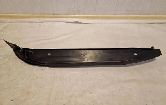 Porsche Macan (95B) Fender end trim 95B854778B