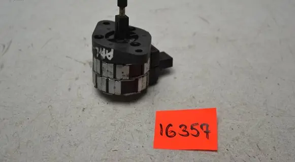 Headlight level adjustment motor