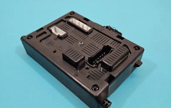 Renault Clio III Central body control module 8200652285 IMPRK1494527