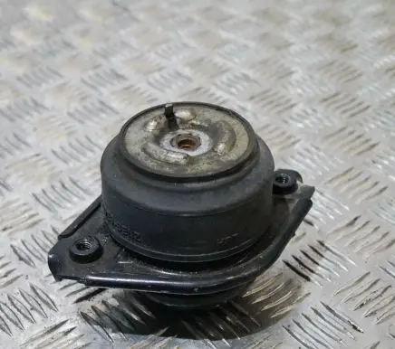 Mercedes-Benz ML W164 Engine mount bracket A2512404417