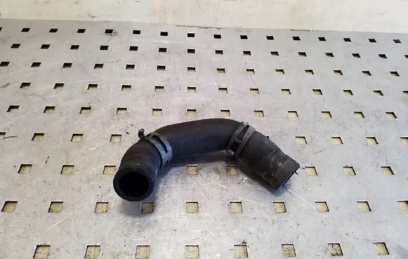 Skoda Superb B6 (3T) Engine coolant pipe/hose