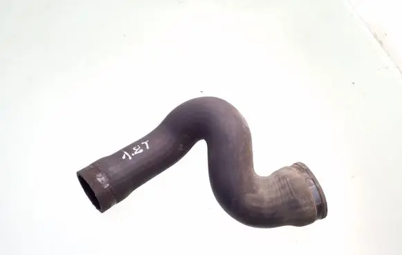 Volkswagen PASSAT B5 Intercooler hose/pipe 