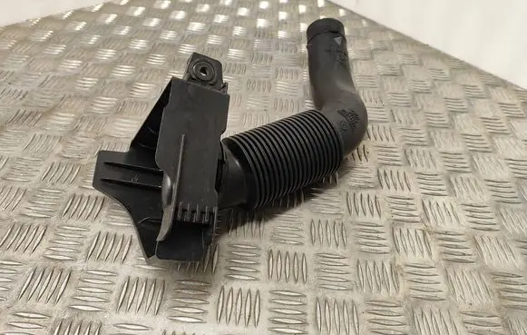 Citroen C4 II Air intake hose/pipe 9802561180