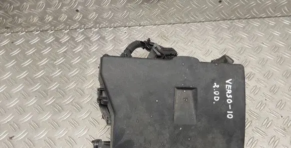 Toyota Verso Fuse box set 821110FB90 8266205150