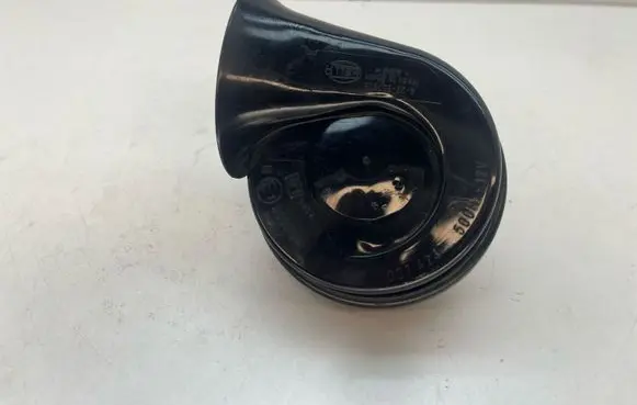 Audi A3 S3 8P Horn signal 8P0951223B