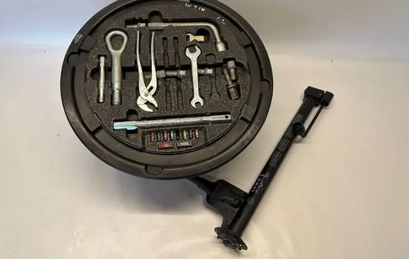 Mercedes-Benz CL C215 Tool box A2208980007 A2205830015