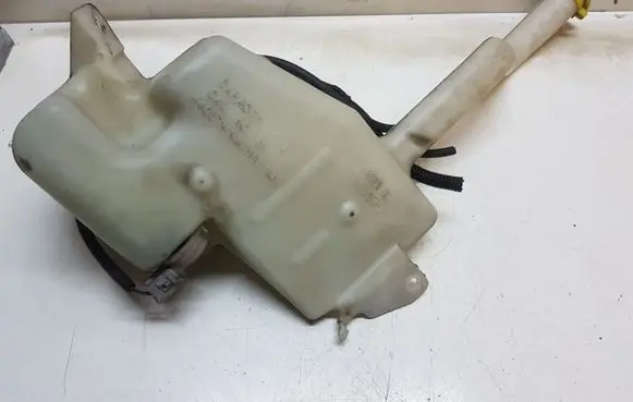 Jeep Cherokee Windshield washer fluid reservoir/tank 55155883A