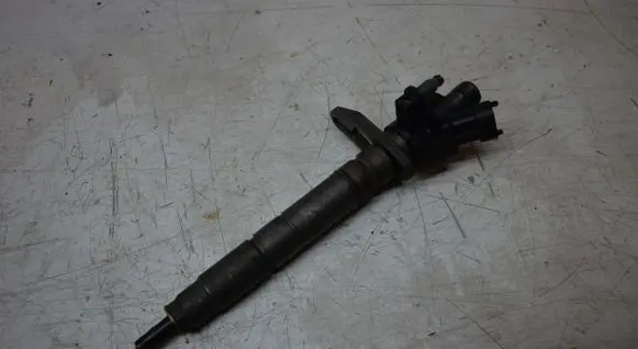 Jaguar XJL Fuel injector 9X2Q9K546DC