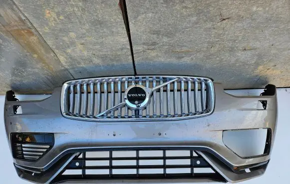 Volvo XC90 Front bumper 31690641 31663528
