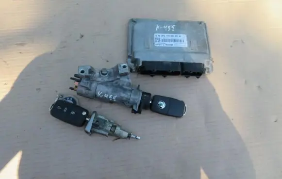 Skoda Roomster (5J) Engine ECU kit and lock set 03E906023AE