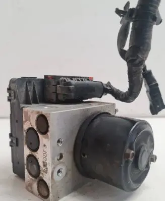 Hyundai Santa Fe ABS Pump 9566026500 5WY7113B 3MK2G15D86