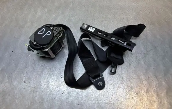 Peugeot 508 Front seatbelt