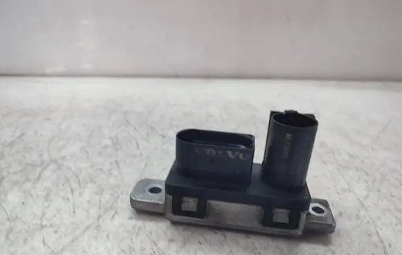 Volvo V40 Glow plug pre-heat relay 31431776