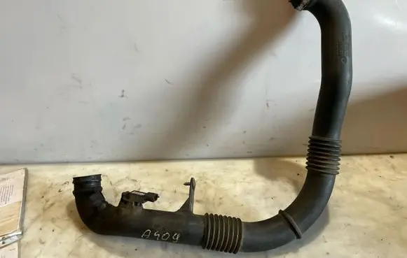 Intercooler hose/pipe
