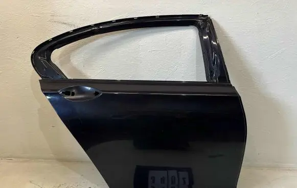BMW 7 F01 F02 F03 F04 Door (2 Door Coupe) PRAWY