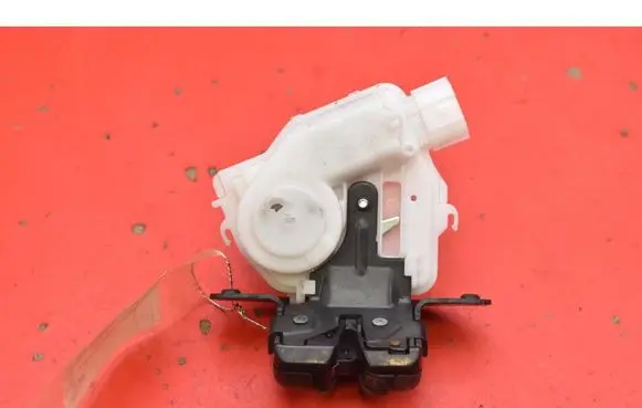 Toyota Yaris Tailgate/trunk/boot lock/catch/latch 
