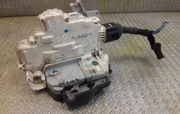 Audi A4 S4 B7 8E 8H Front door lock 8E2837016AA