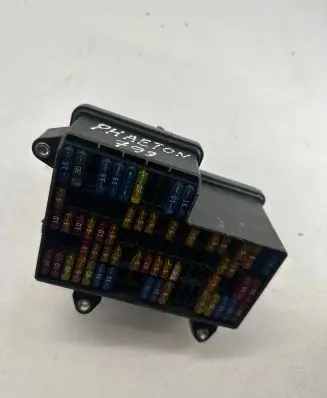 Volkswagen Phaeton Fuse module