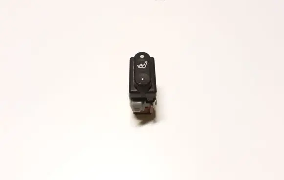 Nissan Qashqai Seat heating switch 2808202 50000A 7024