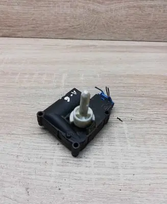 Audi A6 S6 C6 4F Air flap motor/actuator 0132801359