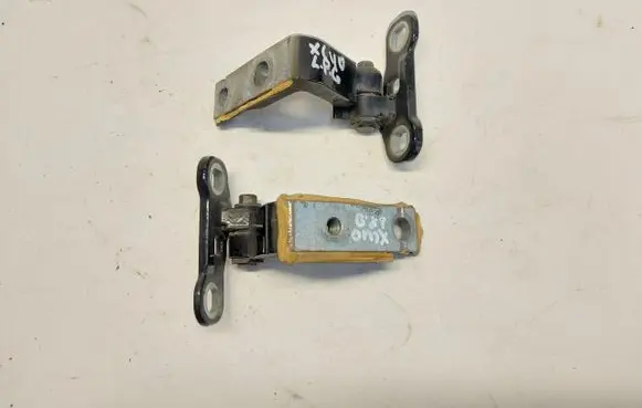 Volvo XC40 Front door hinge set