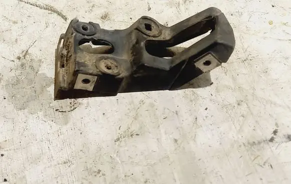 Audi A4 S4 B6 8E 8H Fender mounting bracket