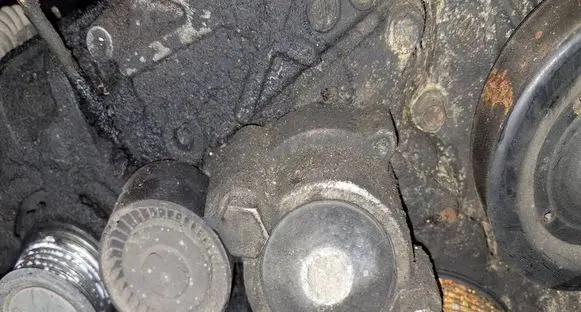 Toyota Auris 150 Generator/alternator belt tensioner 
