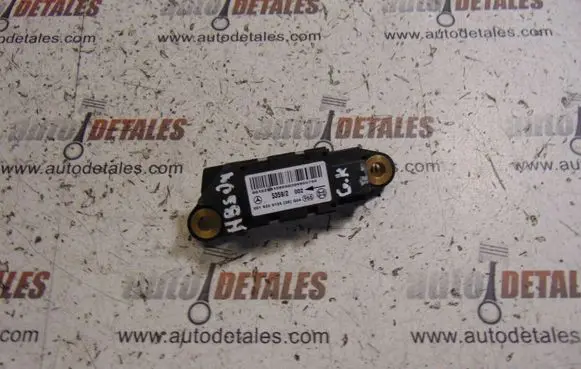 Mercedes-Benz S W220 Airbag deployment crash/impact sensor A0018209126