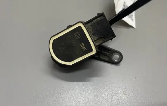 BMW X5 E70 Air suspension front height level sensor 6785206