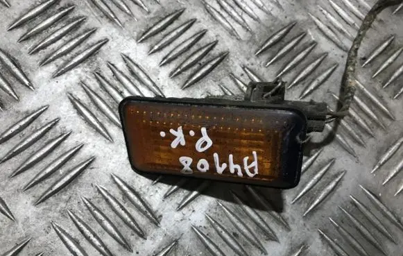 Volkswagen Vento Front fender indicator light