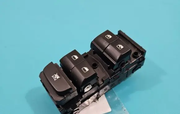 KIA Ceed Electric window control switch 93570J7100 IMPRK1406055